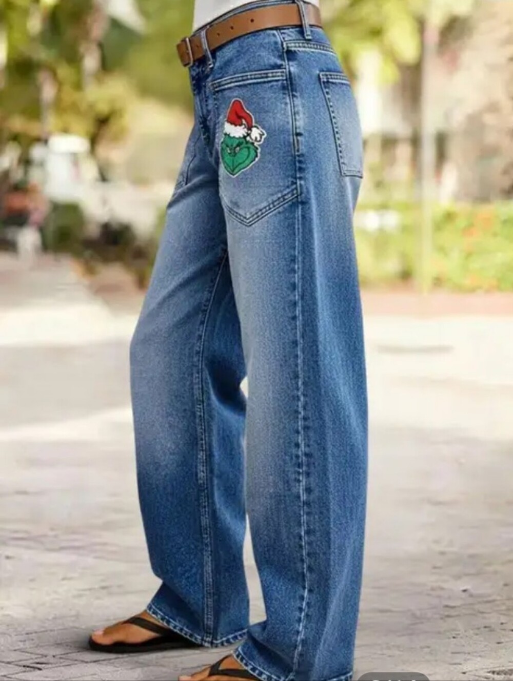 Flamingals Mid-rise Wide-Leg Jeans Holiday Grinch Embroidery NWT Women's 2XL - Picture 2 of 10
